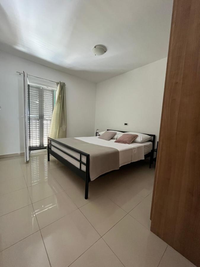 Apartments Pisacic 비빈제 외부 사진